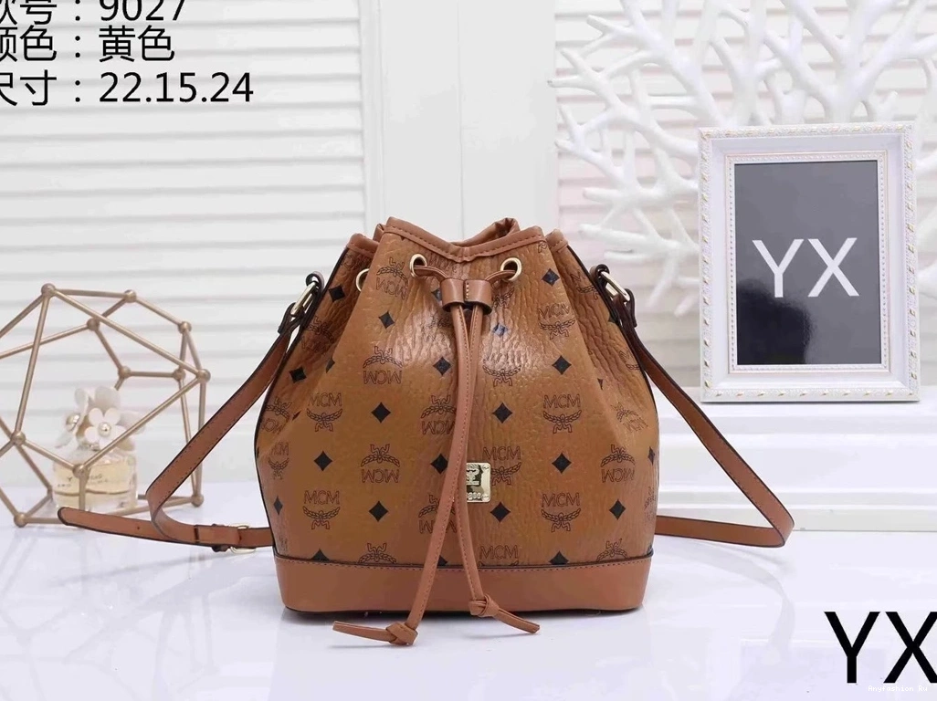 MCM Women Bags For Messenger 7081 Trendsetting 0502